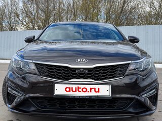2019 Kia Optima IV Рестайлинг, коричневый, 2200000 рублей, вид 3