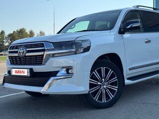 2014 Toyota Land Cruiser 200 Series Рестайлинг 1, белый, 4000000 рублей, вид 3