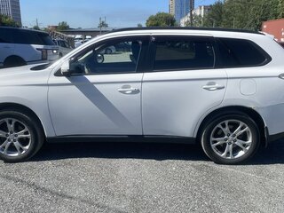 2013 Mitsubishi Outlander III, белый, 1180000 рублей, вид 2
