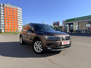 2017 Volkswagen Tiguan II, коричневый, 2650000 рублей, вид 4