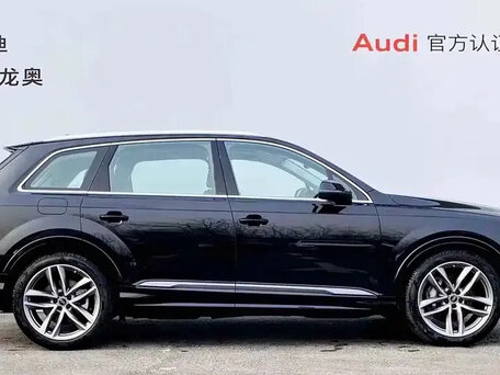 2026 Audi Q7 45 TFSI II (4M) Рестайлинг 2, чёрный, 9950000 рублей, вид 3
