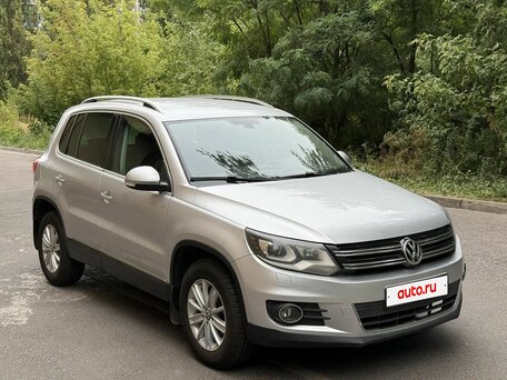2011 Volkswagen Tiguan I, серебристый, 990000 рублей, вид 4