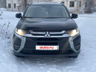 2016 Mitsubishi Outlander III Рестайлинг 2, чёрный, 1700000 рублей, вид 2