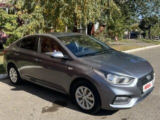 2017 Hyundai Solaris II, серый, 900000 рублей, вид 3