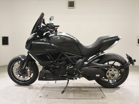 2011 Ducati Diavel Carbon, чёрный, 871000 рублей, вид 1
