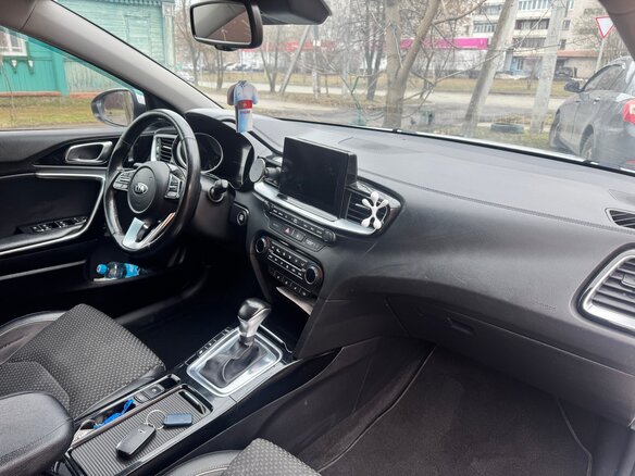 2018 Kia Ceed III, белый, 1600000 рублей - вид 10