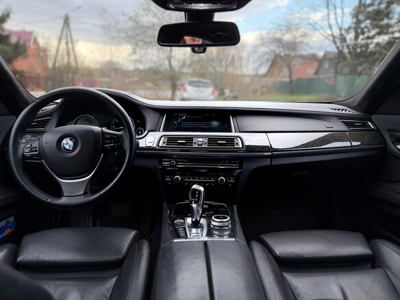 2013 BMW 7 серии 740d xDrive V (F01/F02/F04) Рестайлинг, белый, 2088000 рублей - вид 10