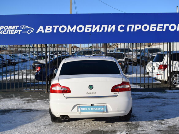 2011 Skoda Superb II, белый, 750000 рублей - вид 6