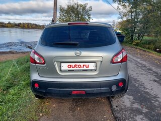 2011 Nissan Qashqai I Рестайлинг, серебристый, 800000 рублей, вид 3
