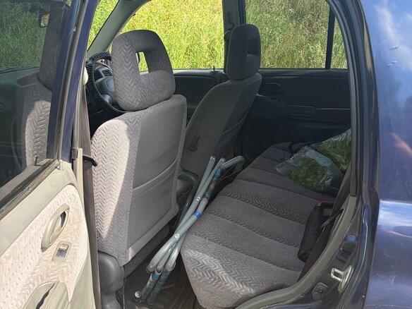 2001 Suzuki Escudo II, синий, 585000 рублей - вид 9