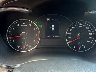 2017 Kia Cerato III Рестайлинг (Classic), серебристый, 1330000 рублей, вид 5