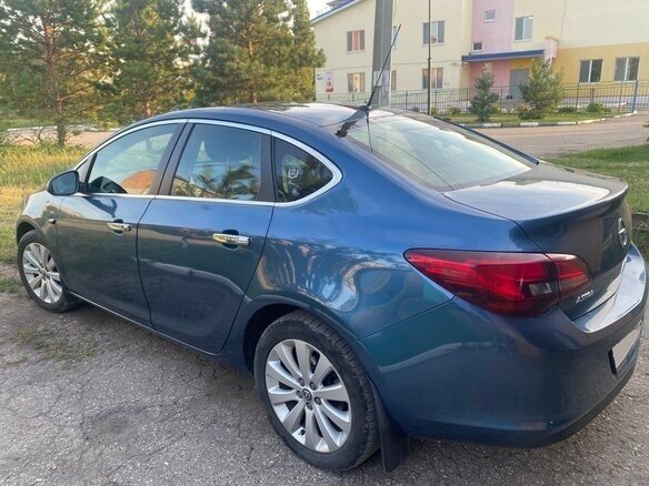 2012 Opel Astra J Рестайлинг, синий, 1100000 рублей