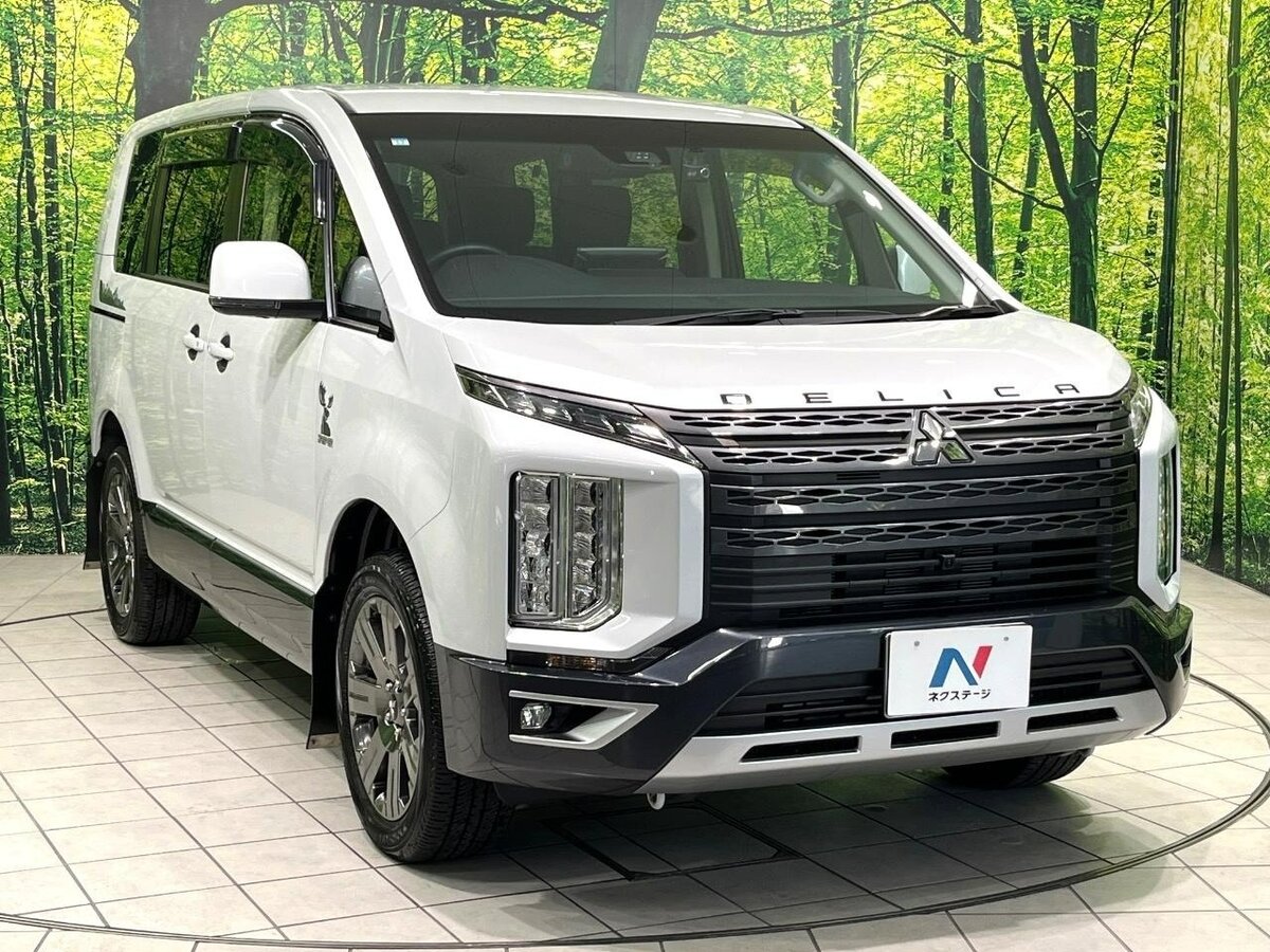 Открыть фотографии: Mitsubishi Delica D:5 I Рестайлинг