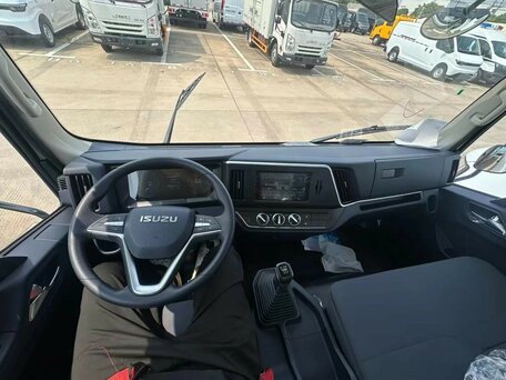 2026 Isuzu Elf (N-series), белый, 5500000 рублей, вид 5