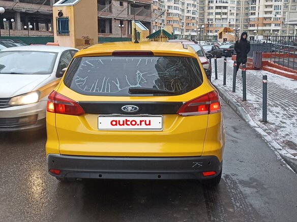 2016 Ford Focus III Рестайлинг, жёлтый, 469000 рублей - вид 2