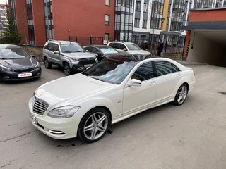 2011 Mercedes-Benz S-Класс 500 Long V (W221) Рестайлинг, белый, 1325000 рублей, вид 1