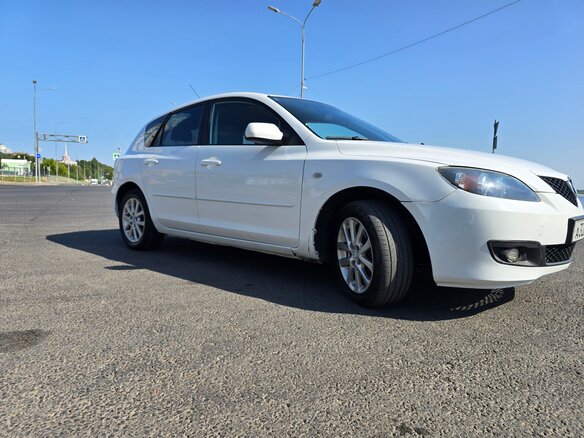 2008 Mazda 3 I (BK) Рестайлинг, белый, 650000 рублей - вид 1