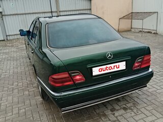 1996 Mercedes-Benz E-Класс 230 II (W210, S210), зелёный, 350000 рублей, вид 5