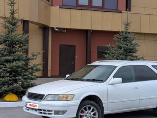 1997 Toyota Mark II Qualis VIII (X100), белый, 330000 рублей, вид 2