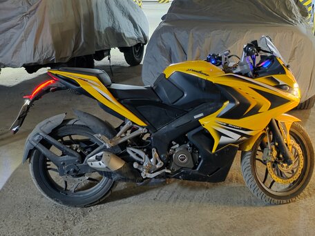 2016 Bajaj Pulsar RS 200, жёлтый, 250000 рублей, вид 3