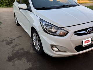 2011 Hyundai Solaris I, белый, 610000 рублей, вид 3