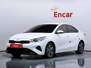 2023 Kia K3 II Рестайлинг, белый, 1700000 рублей, вид 1