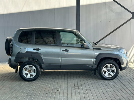 2021 Lada (ВАЗ) Niva Travel I, серый, 790000 рублей, вид 5
