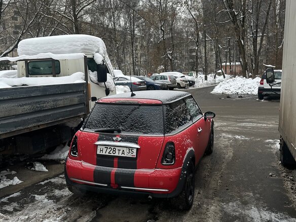 2006 Mini Hatch Cooper I (R50), красный, 525000 рублей - вид 6