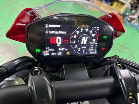 2023 Ducati Monster 937, красный, 1077000 рублей, вид 5
