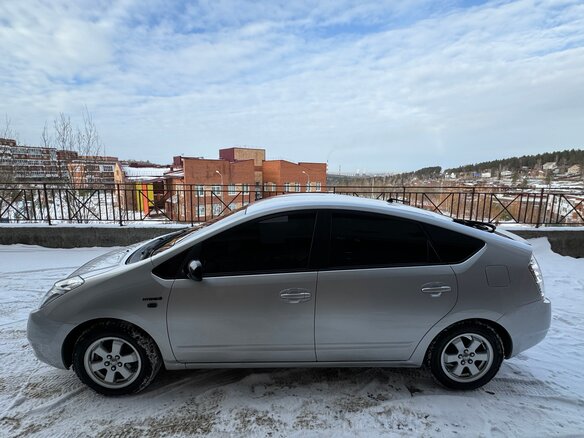 2009 Toyota Prius II Рестайлинг (XW20), серебристый, 1199999 рублей - вид 10