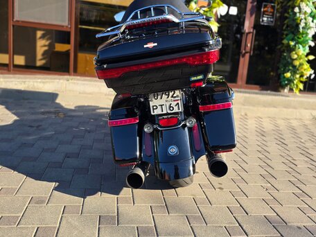 2011 Harley-Davidson Road Glide, чёрный, 1950000 рублей, вид 3