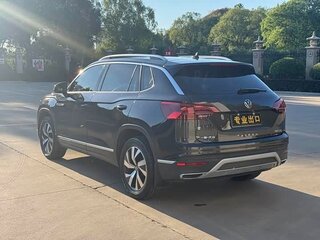 2021 Volkswagen Tayron I, чёрный, 1699000 рублей, вид 3