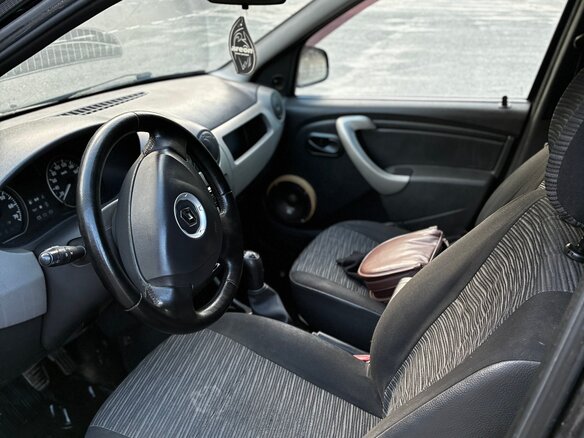 2010 Renault Logan I Рестайлинг, серый - вид 4