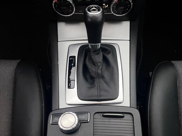 2013 Mercedes-Benz C-Класс 250 III (W204) Рестайлинг, чёрный - вид 4