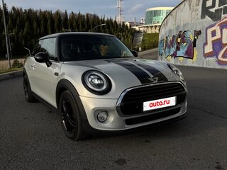 2018 Mini Hatch Cooper III (F55/F56) Рестайлинг, серебристый, 1799000 рублей, вид 2