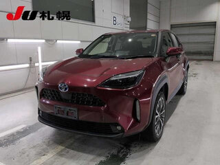 2020 Toyota Yaris IV, пурпурный, 1309000 рублей, вид 1