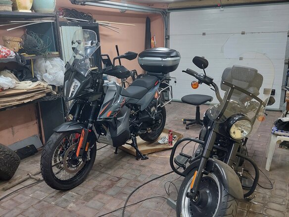 2022 KTM 890 Adventure, серый, 1200000 рублей - вид 2