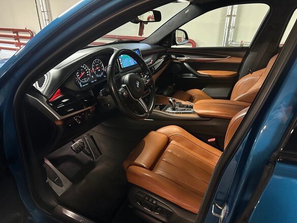 2015 BMW X6 M II (F86), голубой, 3350000 рублей - вид 12