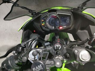 2022 Kawasaki Ninja 400, зелёный, 637000 рублей, вид 5