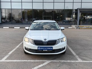 2020 Skoda Octavia III (A7) Рестайлинг, белый, 1825000 рублей, вид 3