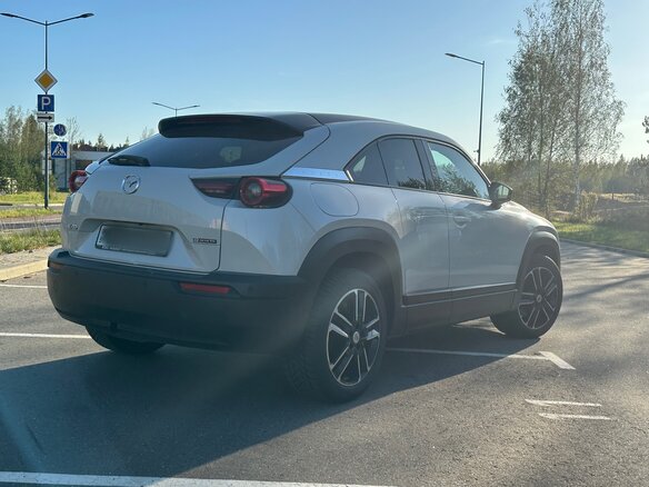 2020 Mazda MX-30 I, серый, 2000000 рублей - вид 5