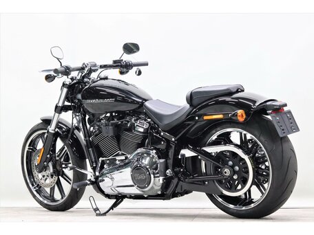 2021 Harley-Davidson Breakout, чёрный, 1900000 рублей, вид 3