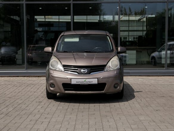 2010 Nissan Note I Рестайлинг, коричневый - вид 2