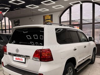 2012 Toyota Land Cruiser 200 Series Рестайлинг 1, белый, 4050000 рублей, вид 4
