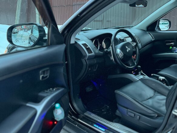 2012 Mitsubishi Outlander II Рестайлинг, чёрный, 1690000 рублей - вид 12