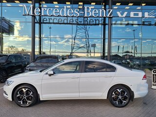2017 Volkswagen Passat B8, белый, 1740000 рублей, вид 3