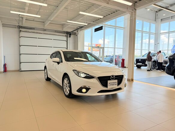 2013 Mazda Axela II Рестайлинг, белый, 1299000 рублей - вид 8
