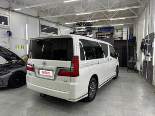 2020 Toyota HiAce H300, белый, 6700000 рублей, вид 3