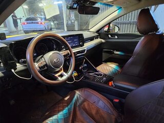 2021 Kia K5 III, жёлтый, 1400000 рублей, вид 5