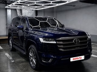 2022 Toyota Land Cruiser 300 Series, синий, 9650000 рублей, вид 3